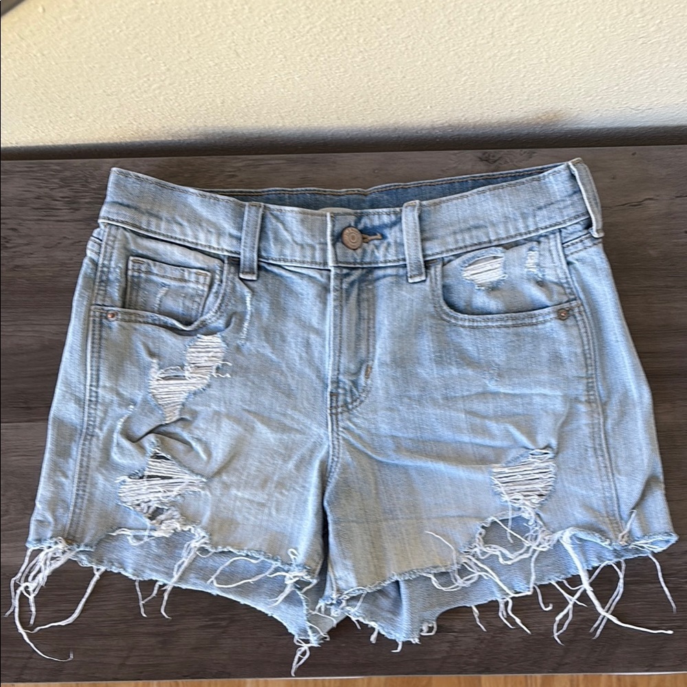Old Navy Boyfriend Mid Rise Distressed Denim Shorts Size 2